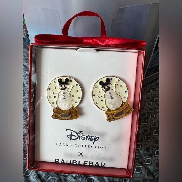 Disney x Baublebar Mickey Mouse Ears Snowman Snowglobe Pierced Earrings - Picture 5 of 6